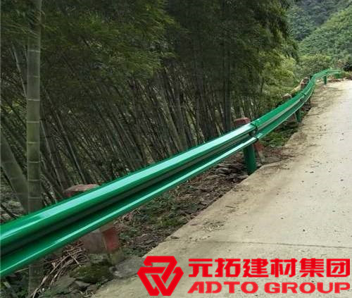 福建鄉(xiāng)村公路護(hù)欄板廠家怎么選？能定制嗎？