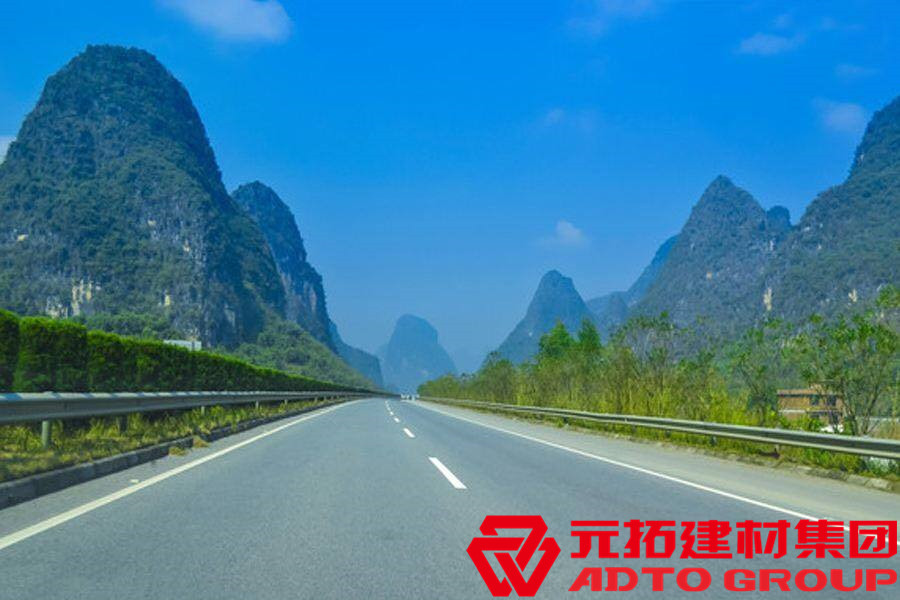 鄉(xiāng)村公路護欄板如何安裝，有哪些注意事項？