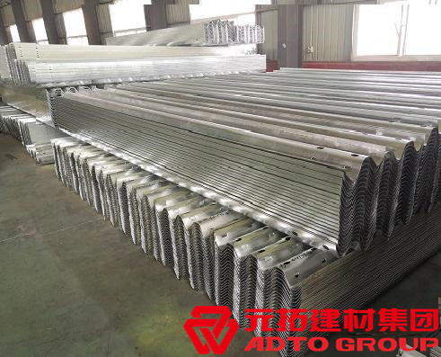 湖南鄉(xiāng)村公路護(hù)欄板廠家選哪家？