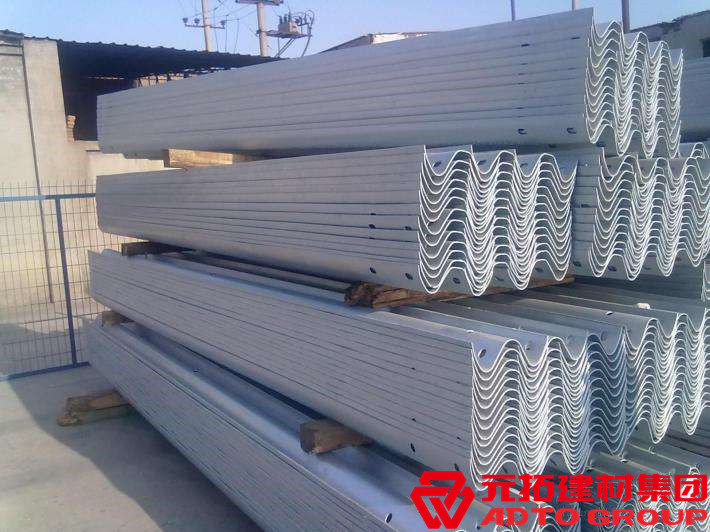 云南盤山公路護(hù)欄板批發(fā)去哪里？