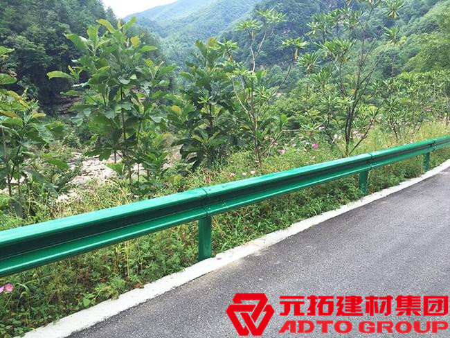 湖北鄉(xiāng)村公路護欄板報價是多少？