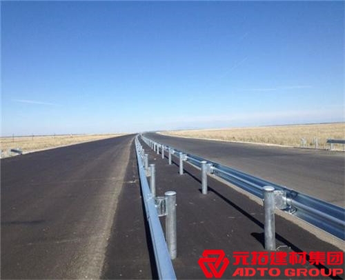 河北哪里有波形護(hù)欄板廠家直銷？