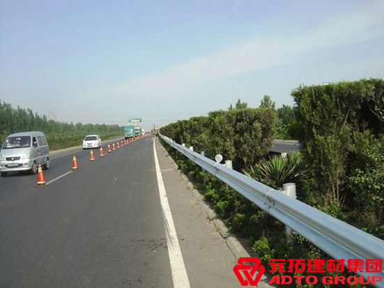 山東護(hù)欄板廠家哪家好？