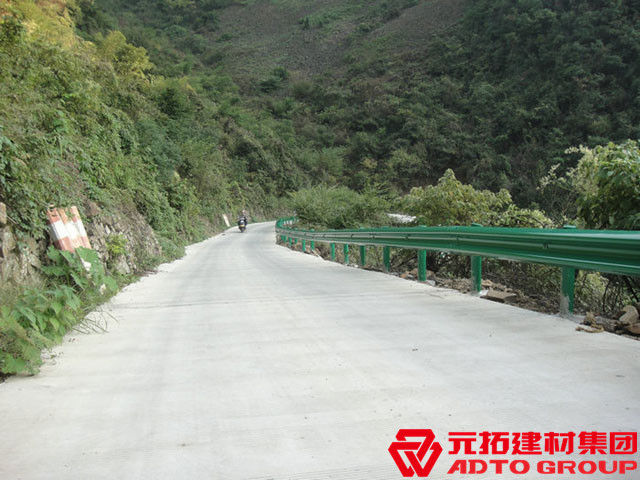 鄉(xiāng)村公路護(hù)欄板價(jià)格為什么會(huì)便宜？