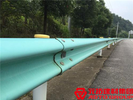 高速公路護欄板常用規(guī)格有哪些?