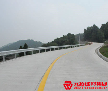 安徽高速公路護欄板的安全性能標準是什么？