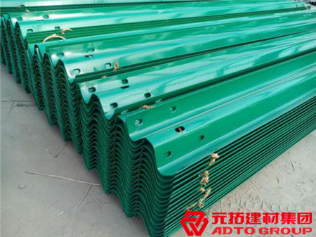 福建高速公路護(hù)欄板的使用壽命如何延長(zhǎng)？