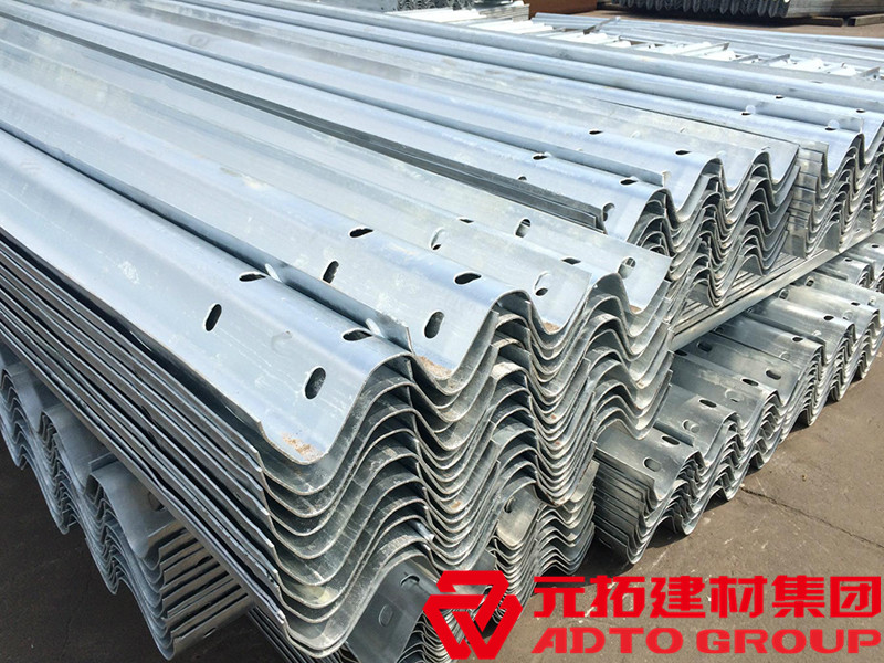 廣東高速公路護欄板廠家報價，多少錢一米？