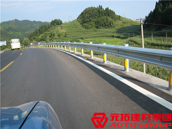 河南高速公路護(hù)欄安裝用什么工具呢？