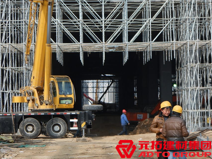 盤扣式腳手架為什么能替代傳統(tǒng)腳手架?租賃有啥注意事項？