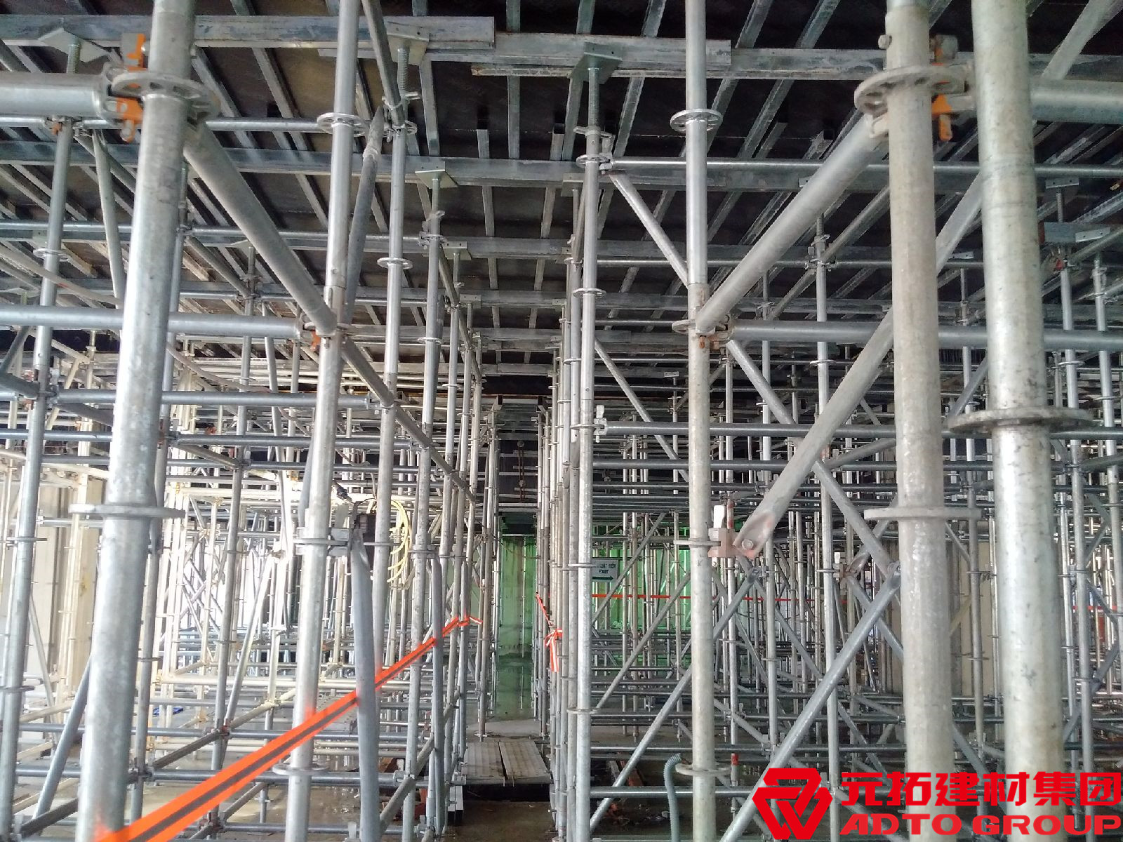 哥倫比亞G3.2燃煤電站項(xiàng)目 使用產(chǎn)品：盤扣式腳手架和鋼跳板