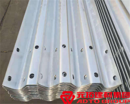 廣東熱鍍鋅高速護欄板廠家怎么選