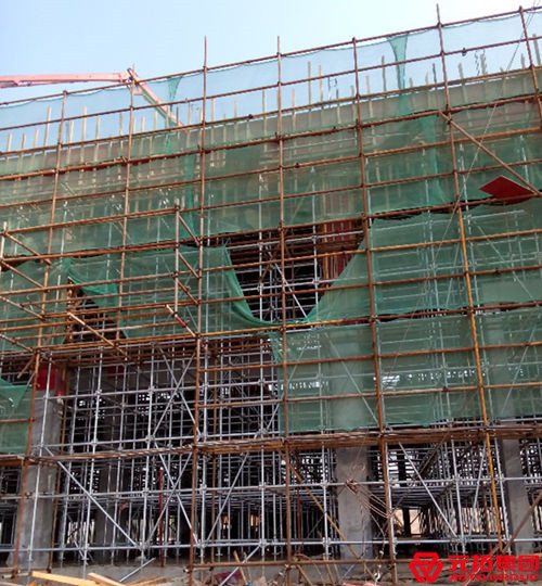 浙江諸暨涂料廠房  使用產(chǎn)品：盤扣式腳手架