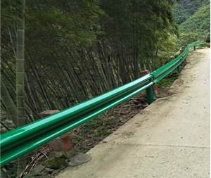 圖片 鄉(xiāng)村公路護(hù)欄板