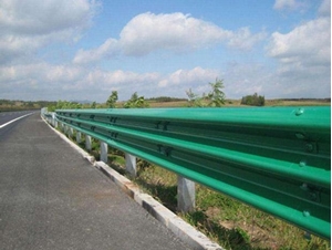 圖片 波形梁鋼護欄